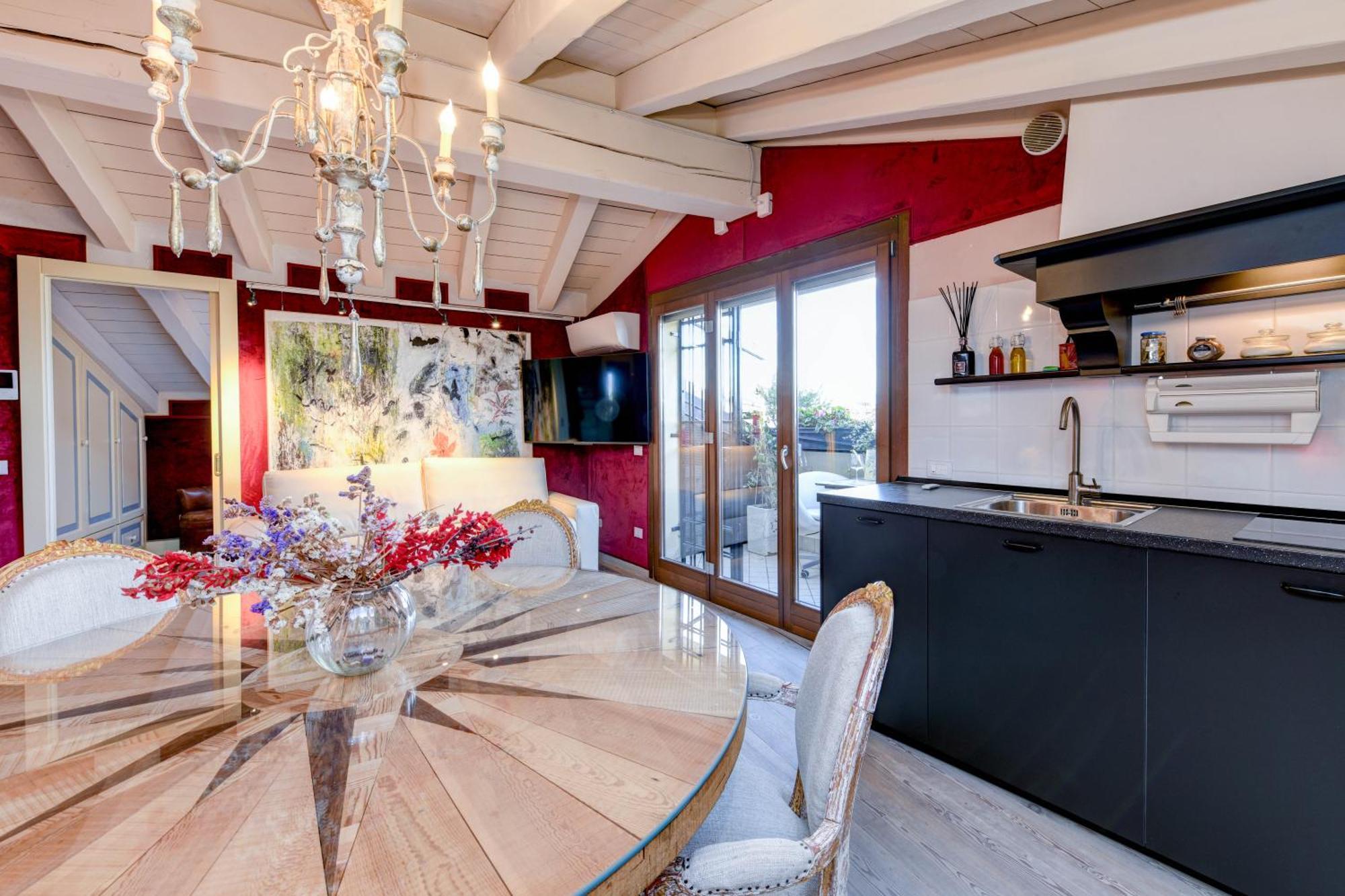 Castello Luxury - Rosa Apartment Desenzano del Garda