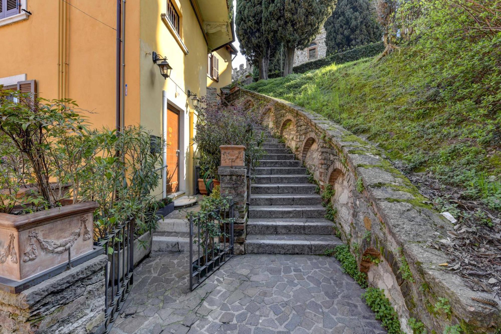 Castello Luxury - Rosa Appartement *